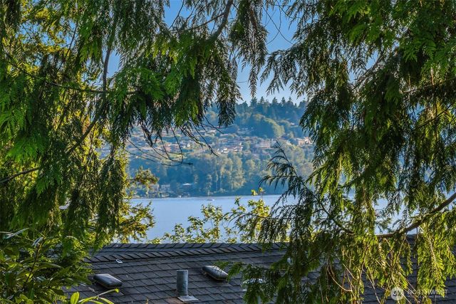 7118 NE 118th Street, Kirkland, WA 98034