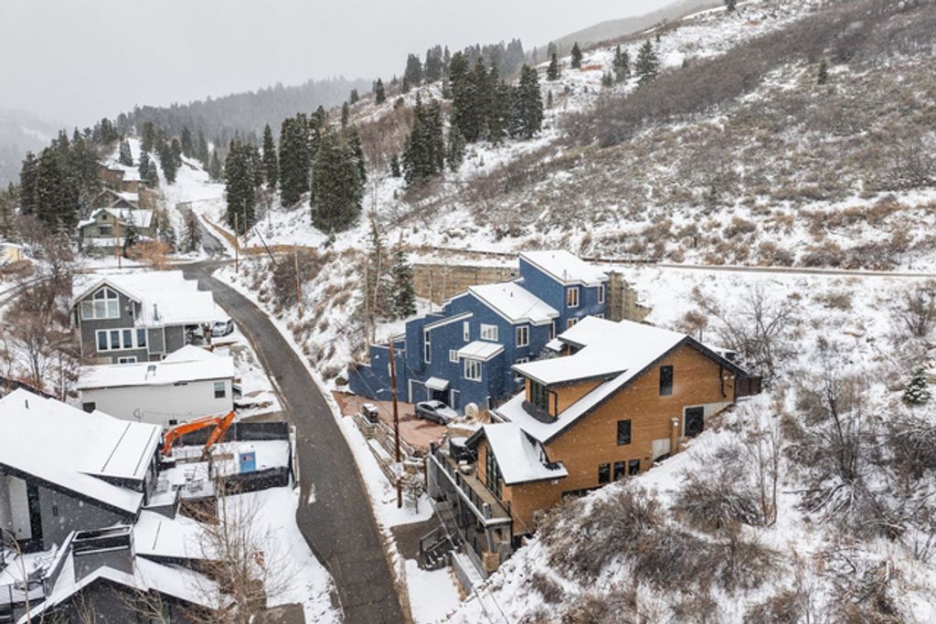 Image 73 of property listing at 88 KING RD, Park City, UT 84060