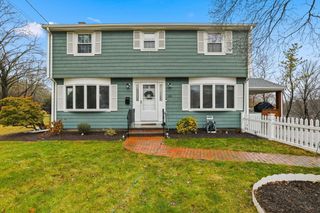 124 Louise Rd, Braintree, MA 02184