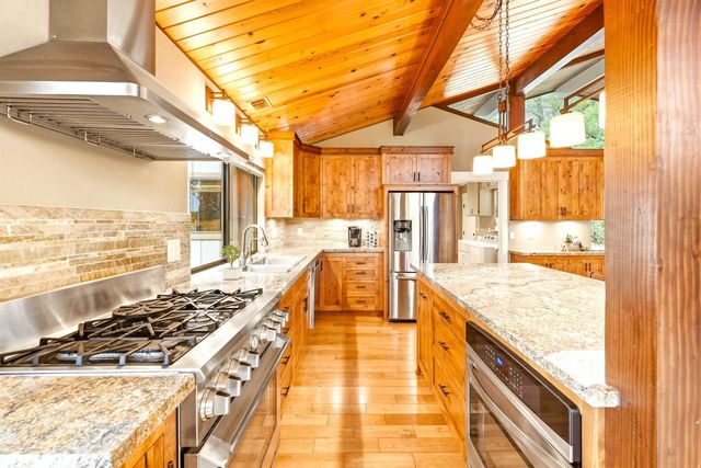 23448 Wayfarer Ct, Auburn, CA 95602