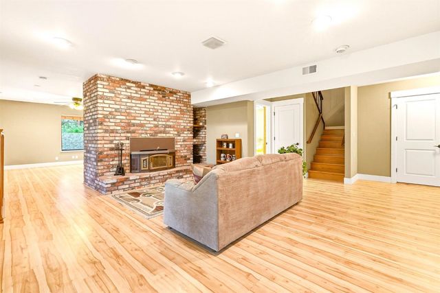 23448 Wayfarer Ct, Auburn, CA 95602