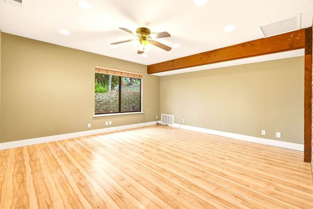 23448 Wayfarer Ct, Auburn, CA 95602