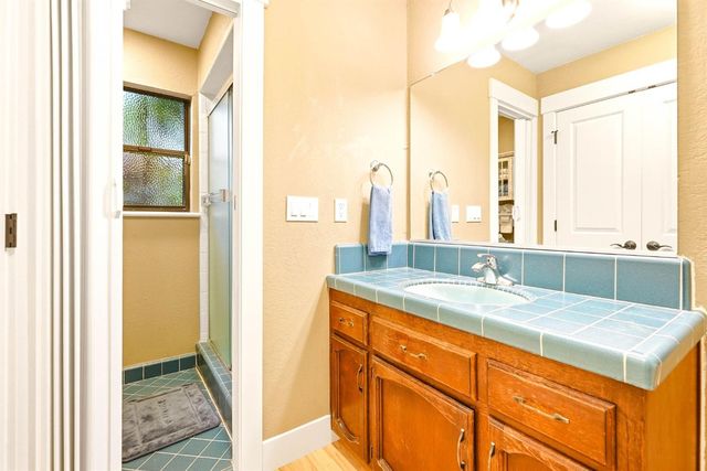 23448 Wayfarer Ct, Auburn, CA 95602