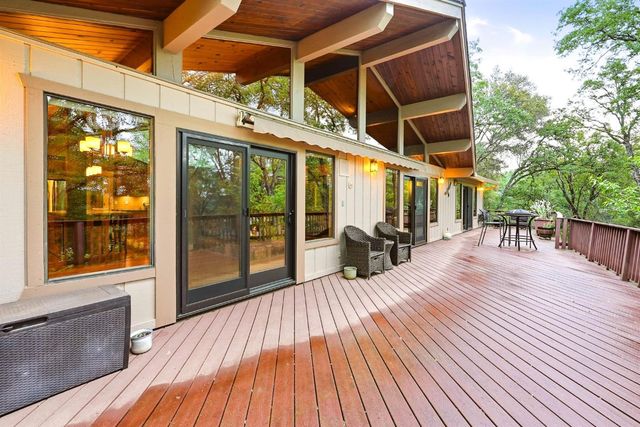 23448 Wayfarer Ct, Auburn, CA 95602