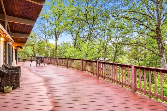 23448 Wayfarer Ct, Auburn, CA 95602