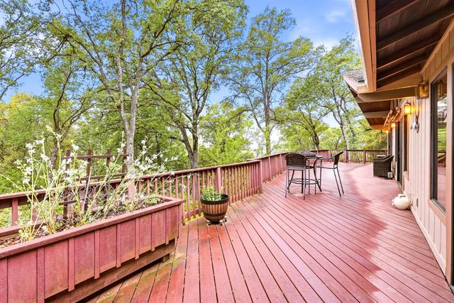 23448 Wayfarer Ct, Auburn, CA 95602