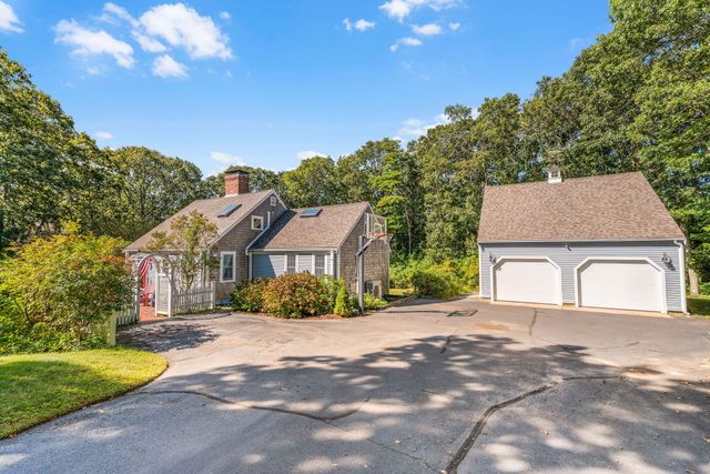 29 Oak Ridge Road, East Sandwich, MA 02537