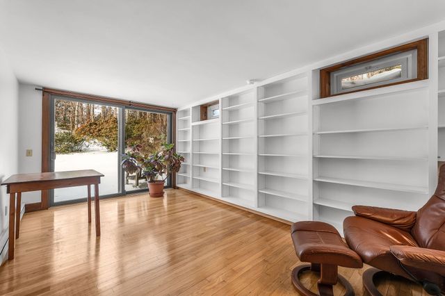 29 Oak Ridge Road, East Sandwich, MA 02537