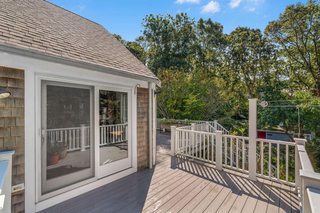 29 Oak Ridge Road, East Sandwich, MA 02537