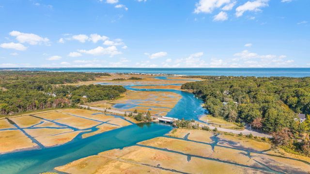 29 Oak Ridge Road, East Sandwich, MA 02537