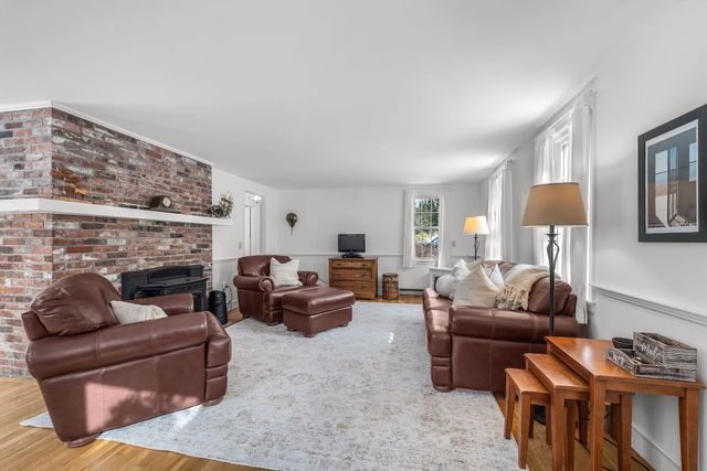 29 Oak Ridge Road, East Sandwich, MA 02537