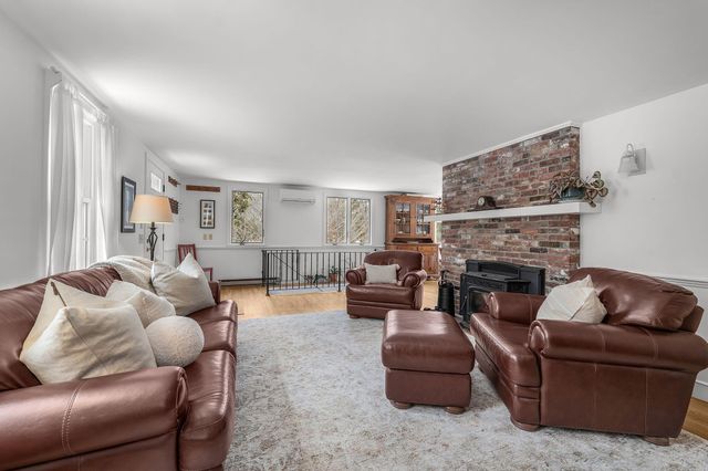 29 Oak Ridge Road, East Sandwich, MA 02537