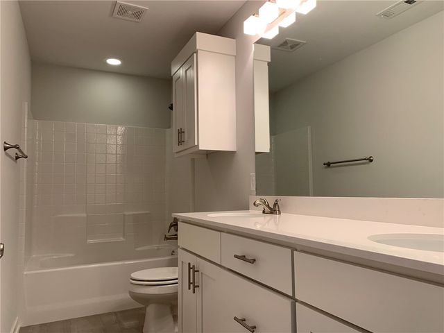 2351 E Amherst Alley, Fayetteville, AR 72703