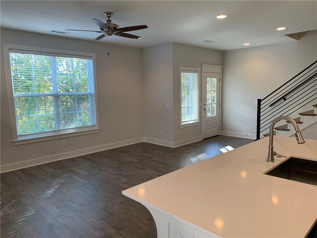 2351 E Amherst Alley, Fayetteville, AR 72703