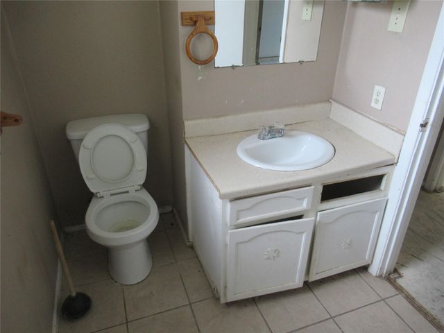 4122 Belgrade Drive, Houston, TX 77045