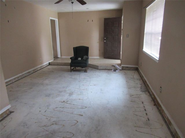 4122 Belgrade Drive, Houston, TX 77045