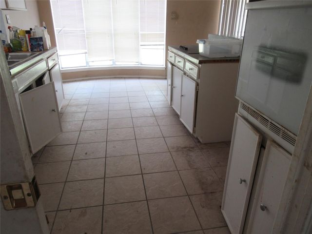 4122 Belgrade Drive, Houston, TX 77045