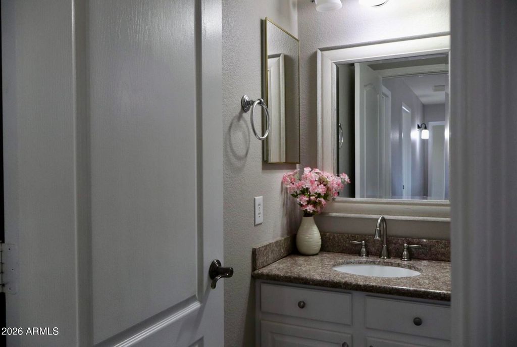 Image 26 of property listing at 2529 W BIG OAK Street, Phoenix, AZ 85085
