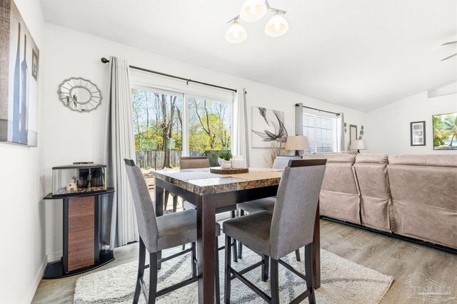 167 Carrier Dr, Pensacola, FL 32506