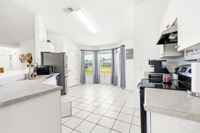 167 Carrier Dr, Pensacola, FL 32506