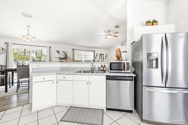 167 Carrier Dr, Pensacola, FL 32506