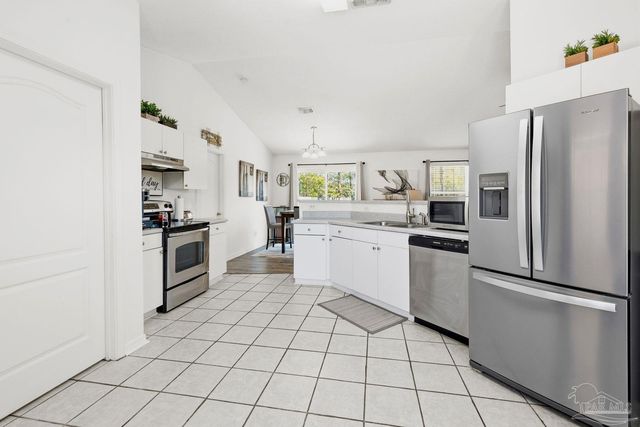 167 Carrier Dr, Pensacola, FL 32506