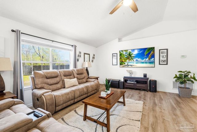 167 Carrier Dr, Pensacola, FL 32506