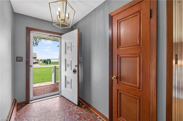 4644 River Shore RD, Portsmouth, VA 23703