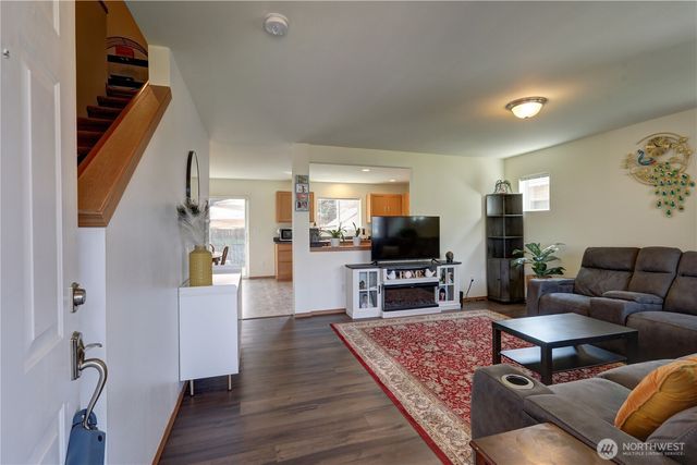 29704 SE 217th pl se, Kent, WA 98042