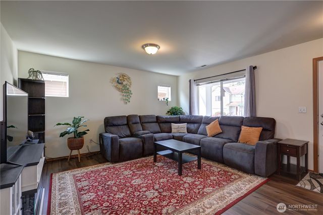 29704 SE 217th pl se, Kent, WA 98042