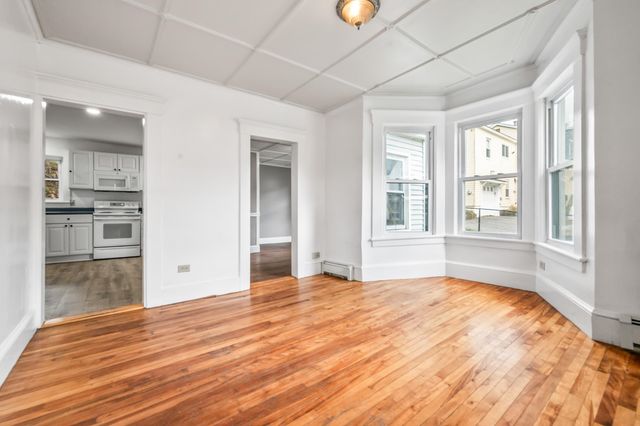 93 Pleasant Street, Littleton, NH 03561