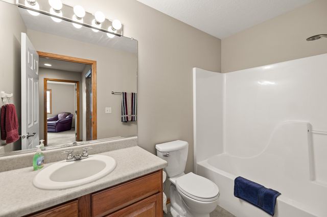 1106 SE Birch Lane, Ankeny, IA 50021