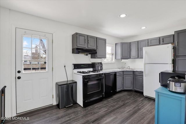 19 Georgian Boulevard, Jackson, NJ 08527