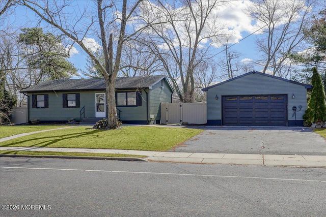 19 Georgian Boulevard, Jackson, NJ 08527