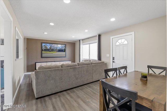 19 Georgian Boulevard, Jackson, NJ 08527