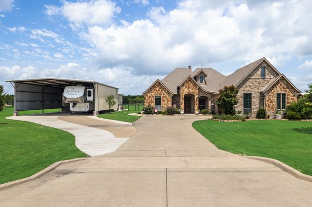 5038 White Pine Drive, Royse City, TX 75189