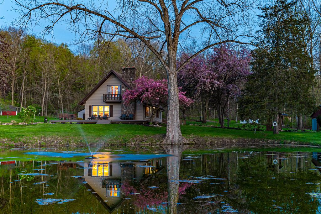 12666 Grand River Drive Se, Lowell Twp, MI 49331