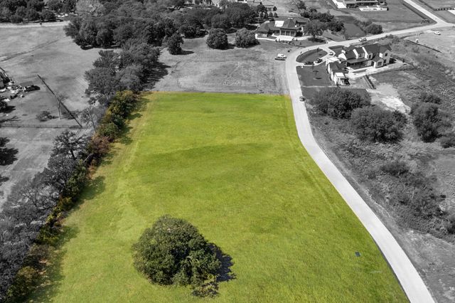 1318 Clydesdale Road, Bartonville, TX 76226