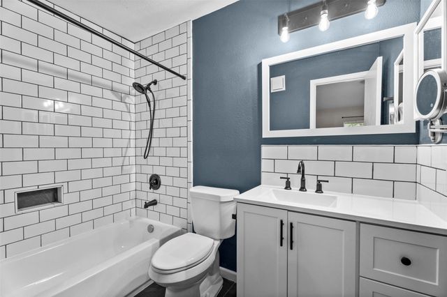 1881 Bering Drive 55, Houston, TX 77057