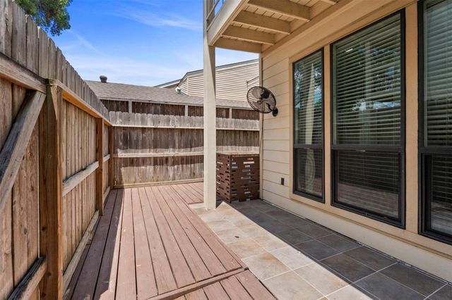 1881 Bering Drive 55, Houston, TX 77057