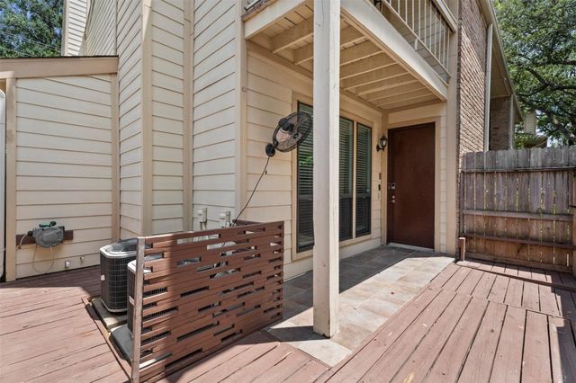 1881 Bering Drive 55, Houston, TX 77057