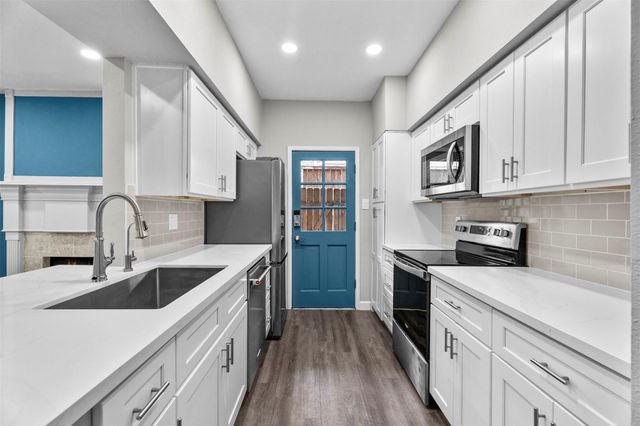 1881 Bering Drive 55, Houston, TX 77057
