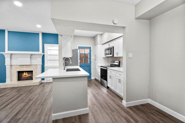 1881 Bering Drive 55, Houston, TX 77057