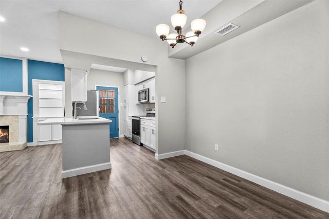1881 Bering Drive 55, Houston, TX 77057