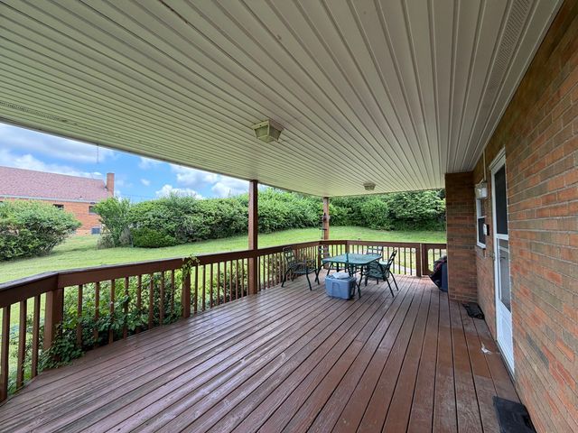 121 W Patty LANE, Monroeville, PA 15146