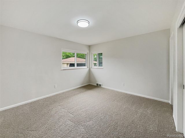 23880 Moritz Street, Oak Park, MI 48237