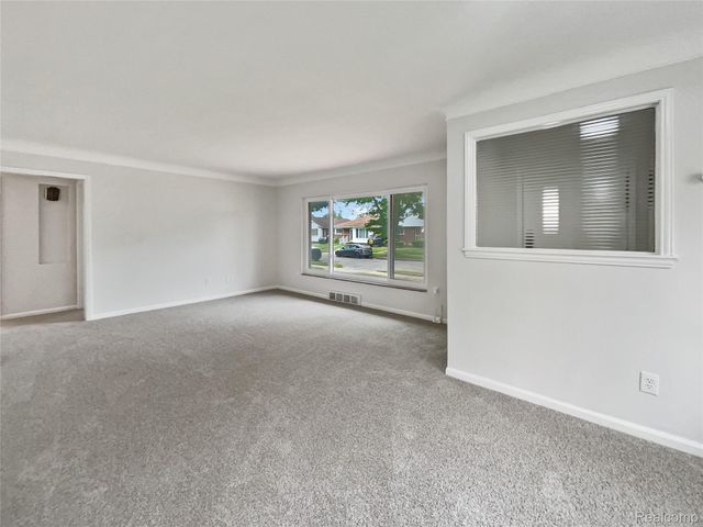 23880 Moritz Street, Oak Park, MI 48237