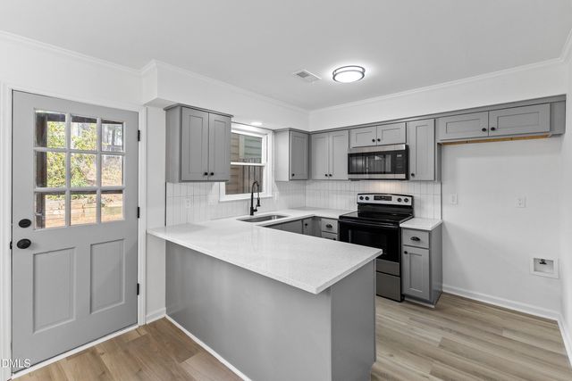 5529 Hamstead Crossing, Raleigh, NC 27612