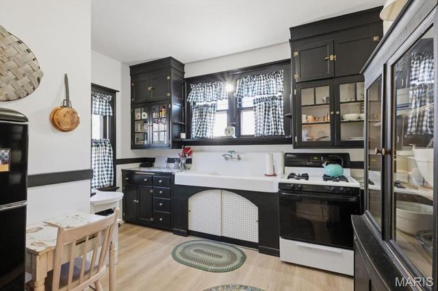 619 Carson Road, Ferguson, MO 63135