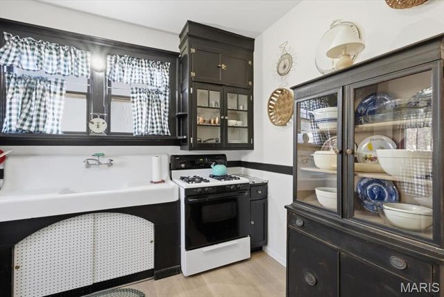 619 Carson Road, Ferguson, MO 63135